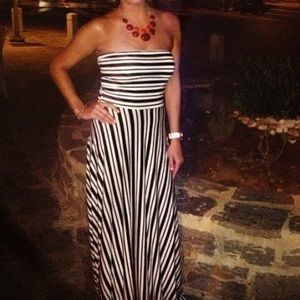 Felicity & Coco strapless maxi dress. Size XS